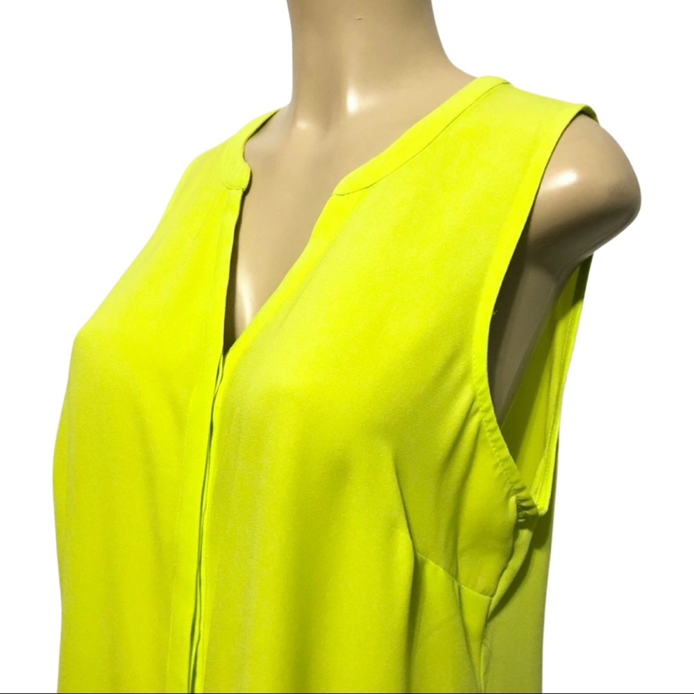 🦋NWT Apt. 9 Sleeveless L Neon Button Down🦋 - Picture 5 of 7